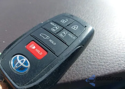 2021 Toyota Sienna Platinum z USA, uszkodzony, nr VIN 5TDERKEC9MS015772